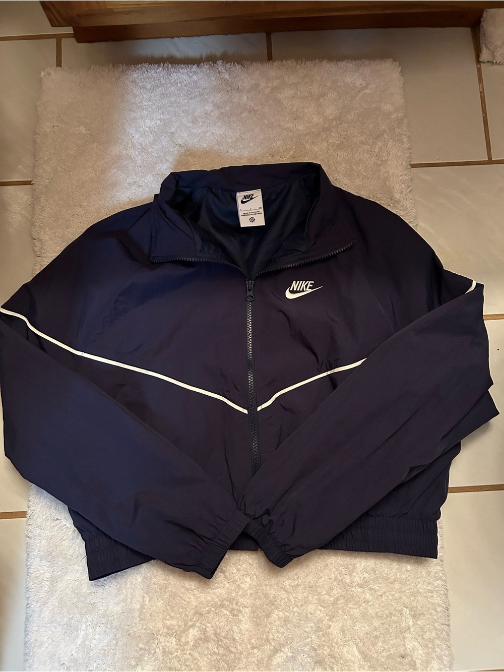 Nike Women’s Navy Windbreaker Jacket Cropped Small